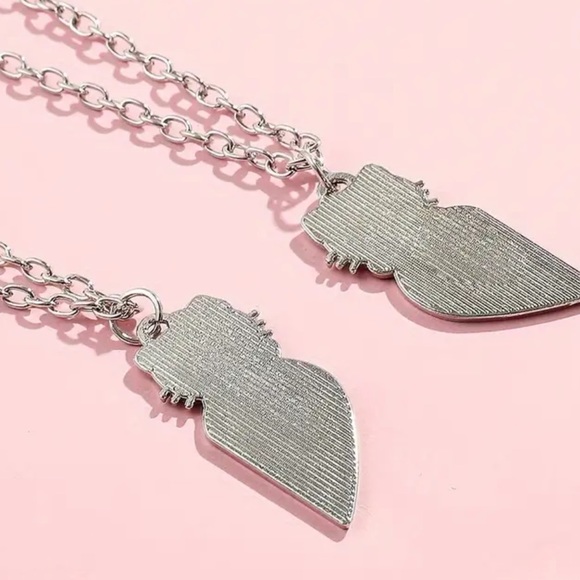Brand new hello kitty best friends matching half heart necklaces - Picture 2 of 2